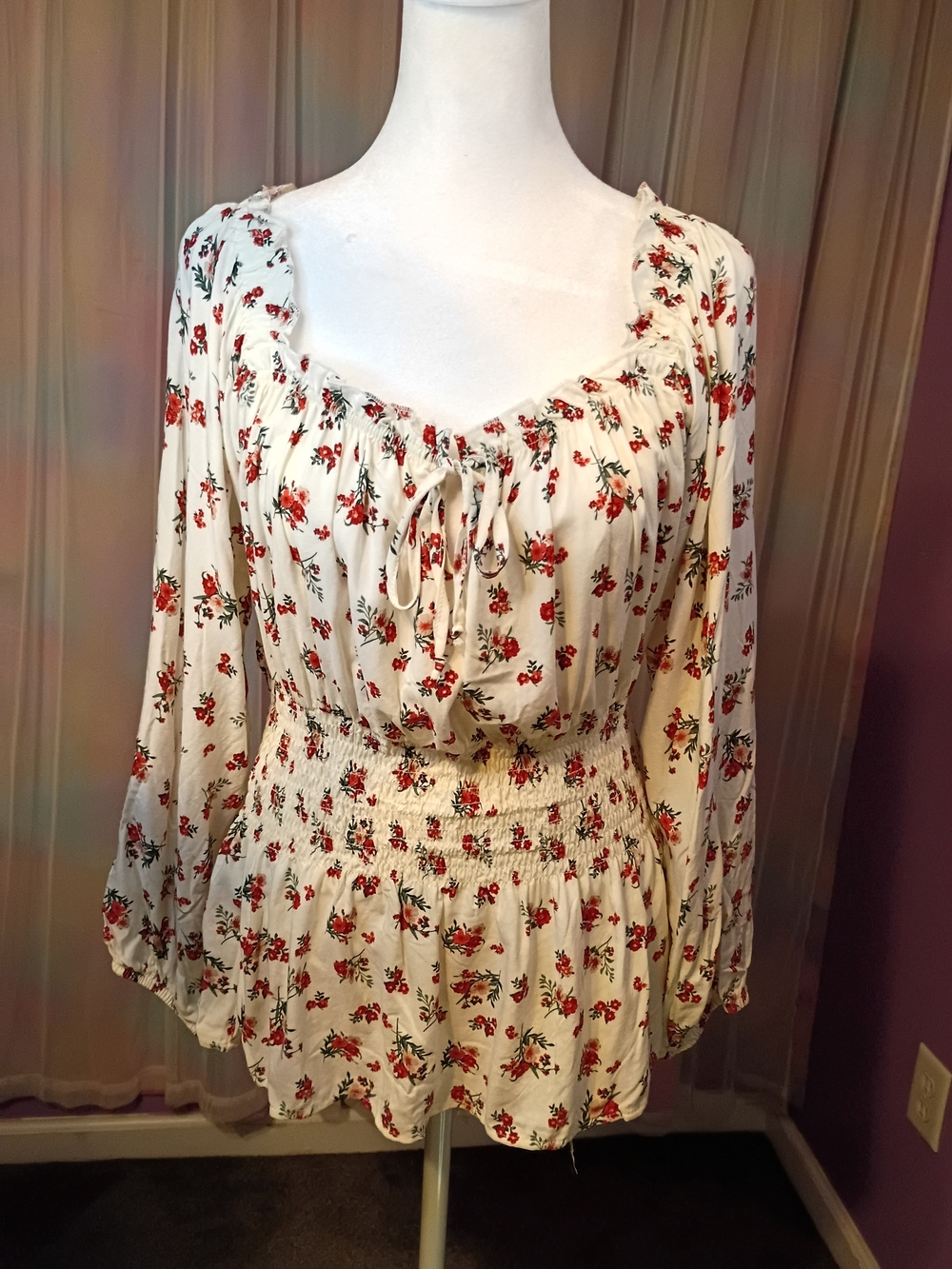 No Boundaries Cream Blouse Red Floral Print Peasant Smocked Waist Size Large